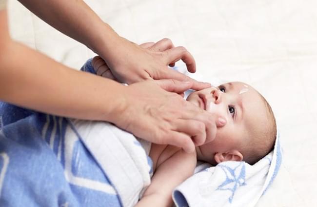 атопиічний дерматит у немовляти
