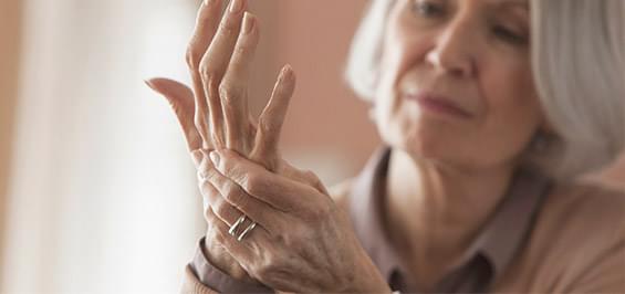 Ревматоидный артрит: симптомы, причины, лечение